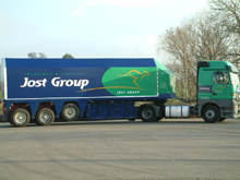 B�che pour camion transport de verre - Jost Group.