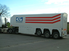 B�che sur tiroir Guardian avec logos en peinture.