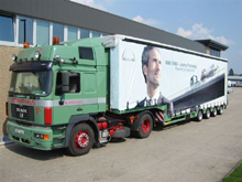 Semi remorque Mega Max Faymonville. R�alisation des b�ches en impression digitale full quadri.