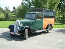 B�ches sur mesure avec oeillets et tourniquets pour v�hicule anc�tre.