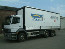 b�ches coulissantes pour camion avec tension par �lastiques et ponts de caisse