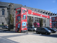 B�ches publicitaires avec impression digitale full quadrichromie pour Media Markt sur la place Saint-Lambert � Li�ge.