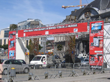 B�ches publicitaires avec impression digitale full quadrichromie pour Media Markt sur la place Saint-Lambert � Li�ge.