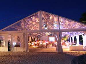 This Schreiber's marquee is composed of totally transparent canvas called full crystal