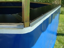 You can see here the sturdiness of the double counter refreshment stand