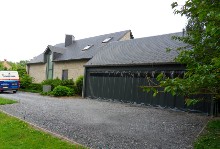 B�che tendue pour couvrir une terrasse.