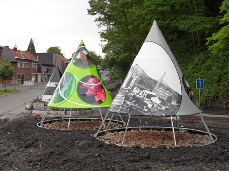 Totems publicitaires (Li�ge, Belgique)