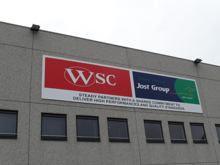 b�che publicitaire